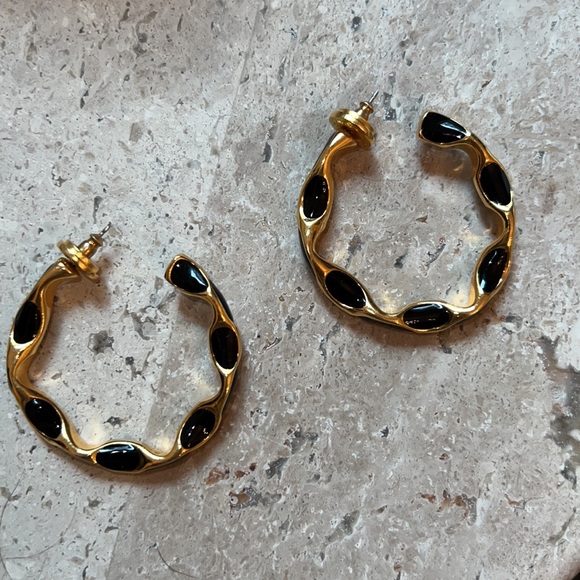 Frances Valentine Black and Gold Enamel Hoop Earrings - Picture 4 of 8